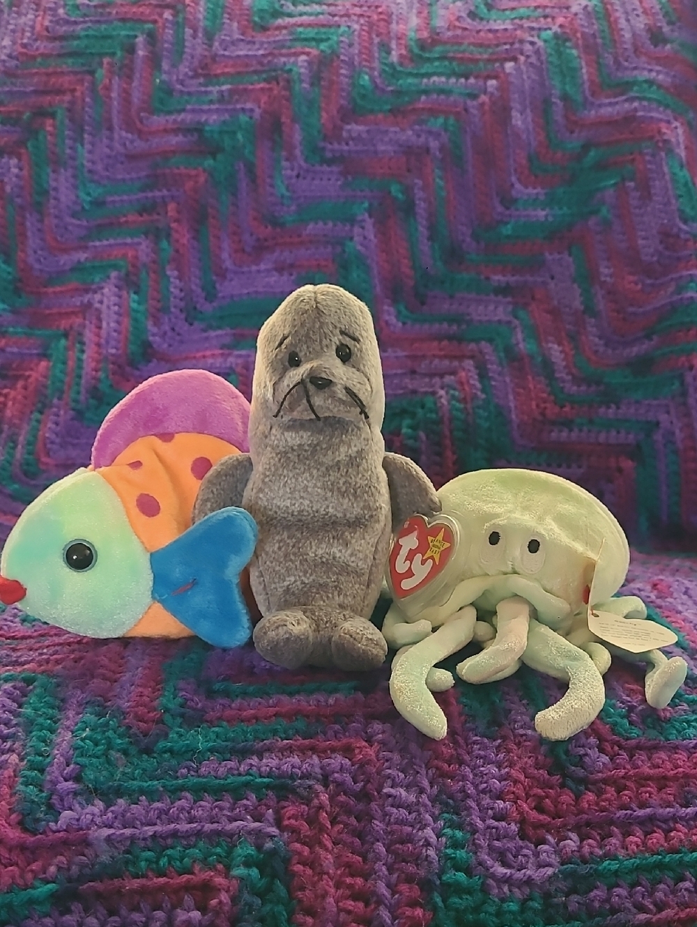 Ty Beanie Baby Multicolor Fish, Gray Seal & Cream Jellyfish Plush Set